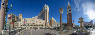 Renaissance clock tower courtyard fountain - a clock tower in the middle of its free wallpaper