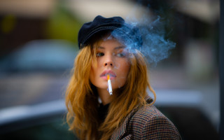 Woman smoking hat jacket blonde - postimpressionism free wallpaper
