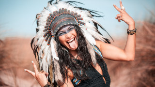Woman feather headdress peace sign - woman free wallpaper