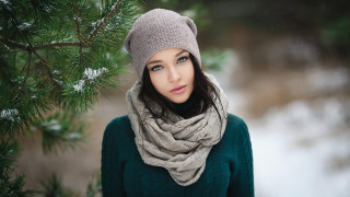 Woman hat scarf tree winter 2 - a hat and scarf free wallpaper