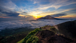 Mountain cloudy valley sunset skyline - sunrise time free wallpaper