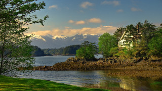 House island lake mountains clouds - a small island free wallpaper