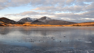 Lake mountain ice snow sky - a few snow free wallpaper