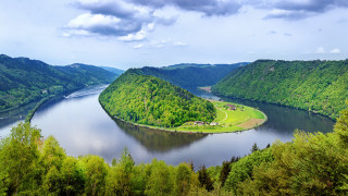 River mountains trees valley green - mountain and trees free wallpaper