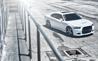 White car tilt shift chrome - a gate free wallpaper