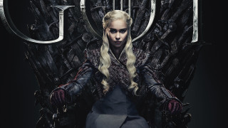 Woman throne sword blonde portrait - a throne free wallpaper