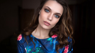 Woman blueeyes flowereddress portrait jewelry - blue eye free wallpaper for desktop