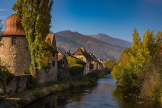 River village mountains autumn tiltshift - a few building free wallpaper