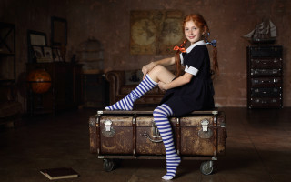 Girl suitcase bow striped socks - a bow free wallpaper