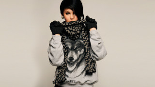 Woman scarf wolf fashion 3d - a scarf free wallpaper