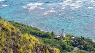 Lighthouse cliff ocean beach boat - the cliff free wallpaper