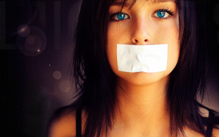Woman blackhair blueeyes lensflare claricebeckett - a piece of paper free wallpaper