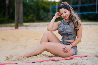 Beach woman sitting gray top - beach free wallpaper for desktop
