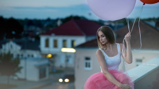 Pink tutu woman balloons city - affinity photo free wallpaper