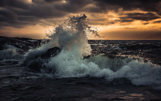 Wave shore sunset ocean clouds - free beach wallpaper