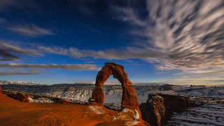 Desert rock night sky mountains - a mountain range in the distance free wallpaper