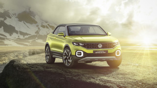 Yellow volkswagen suv mountains road - a sunbeam free wallpaper