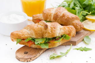 Sandwich cuttingboard orangejuice woodenspoon food - delaunay free wallpaper