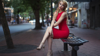 Red dress city night sitting - a red dress free wallpaper for desktop