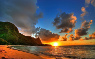 Sunset beach mountain foreground sky - the beach in the foreground free wallpaper