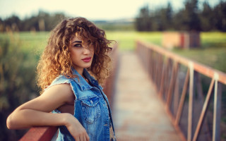 Woman curly hair bridge serious - curly free wallpaper