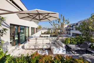Patio couch umbrellas building trees - a patio free wallpaper