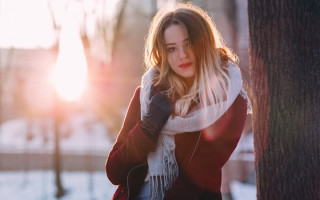 Woman snow tree scarf blonde - her head and a scarf free wallpaper