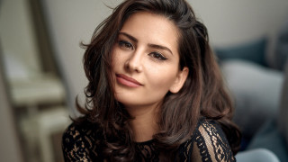 Ayshia taskin long hair black 2 - style free wallpaper