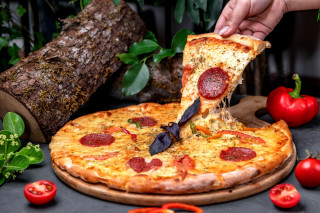 Pizza cutting tomatoes tree food - a knife free wallpaper for desktop