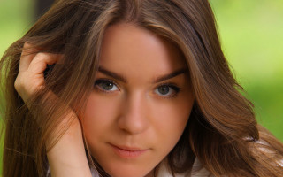 Woman longhair white shirt handhead - anna hotchkis free wallpaper