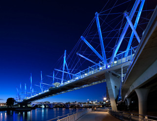 Bridge night water boat lights - bruce munro free wallpaper