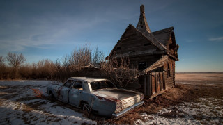 Old truck wooden house snow - award free wallpaper