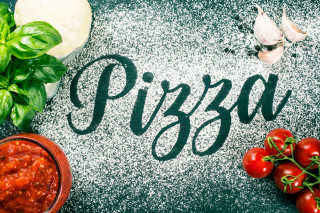 Pizza tomatoes garlic basil food - a pizza free wallpaper