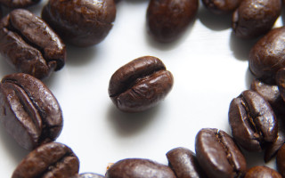 Coffee beans closeup photorealistic hyperrealism - ceferí olivé free wallpaper
