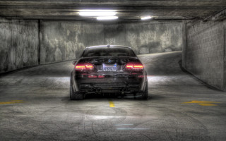 Tunnel parking lens flattened matte - a tunnel free wallpaper
