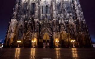 Large cathedral clock tower night - the side of the building free wallpaper