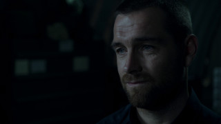 Bearded man black shirt distant - clifford ross free wallpaper