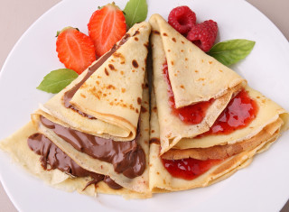 Crepes chocolate strawberries food photography - food photography free wallpaper