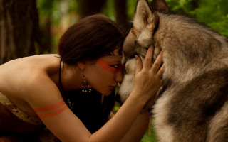 Woman wolf kiss forest tribal - woman free wallpaper