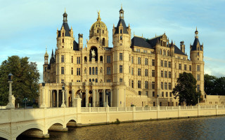 Castle bridge river cityscape gothic - a bridge over free wallpaper