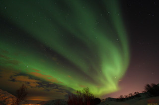 Green aurora mountain night stars - a green aurora free wallpaper