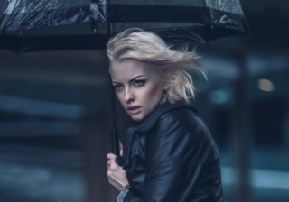 Woman black leather jacket umbrella - artur tarnowski free wallpaper