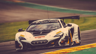 White racecar raceflag number front - a white race car free wallpaper