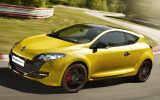 Yellow car race track green - fanny mcian free wallpaper