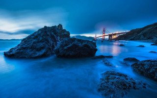 Night bridge water reflection matte - night free wallpaper
