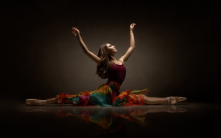 Woman colorful dress arabesque daphne - a colorful dress free wallpaper