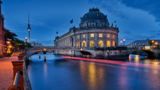 Berlin secession bridge river night - berlin secession free wallpaper