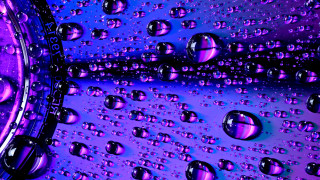 Purple water droplet clock underwater - background free wallpaper