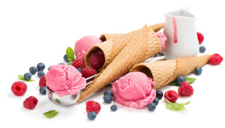 Ice cream berries raspberries milk 2 - professional food photography free wallpaper for desktop