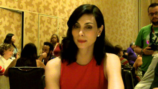 Woman red dress mirror cell - a cell phone free wallpaper